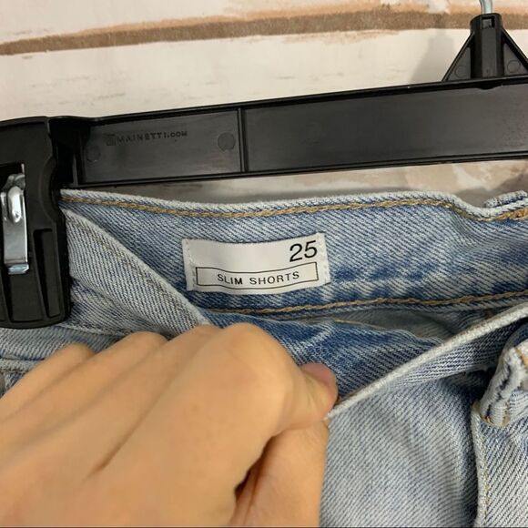 Gap Cutoff Distressed Denim Jean Slim Shorts - Picture 3 of 5